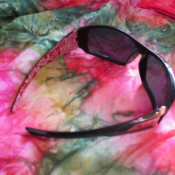 Black & Red Bandana Locs - Picture 4 of 4